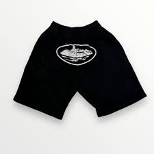 Level Up Your Look: Why Corteiz Shorts Belong in Every Wardrobe
