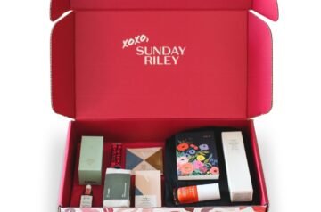 The Difference Between Custom Cosmetic Boxes and Standard Packaging