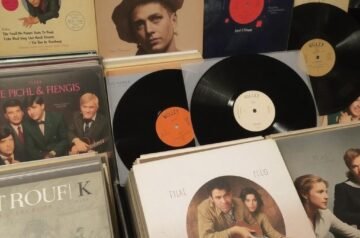 Buying Hindi Vinyl Records on eBay: Pros and Cons