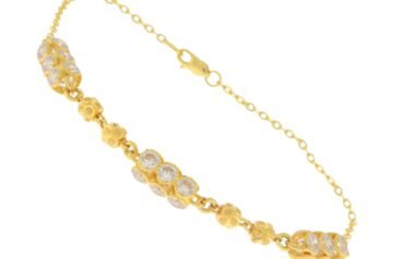 Timeless Elegance of an Indian Gold Bracelet