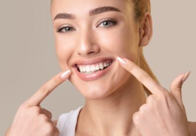 Scaling teeth cleaning