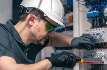 Affordable Electricians in Toronto – Licensed & Reliable Service