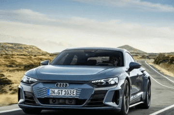 How to Rent McLaren in Dubai – A Complete Guide for First-Time Renters