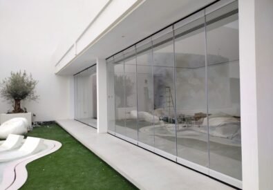 Movable Frameless Gl...